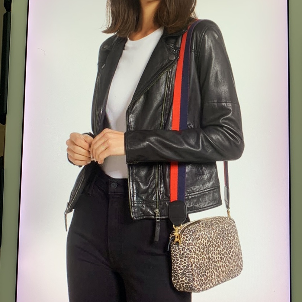 Clare. V Midi Sac Leopard Print Leather Crossbody Bag - Picture 6 of 17